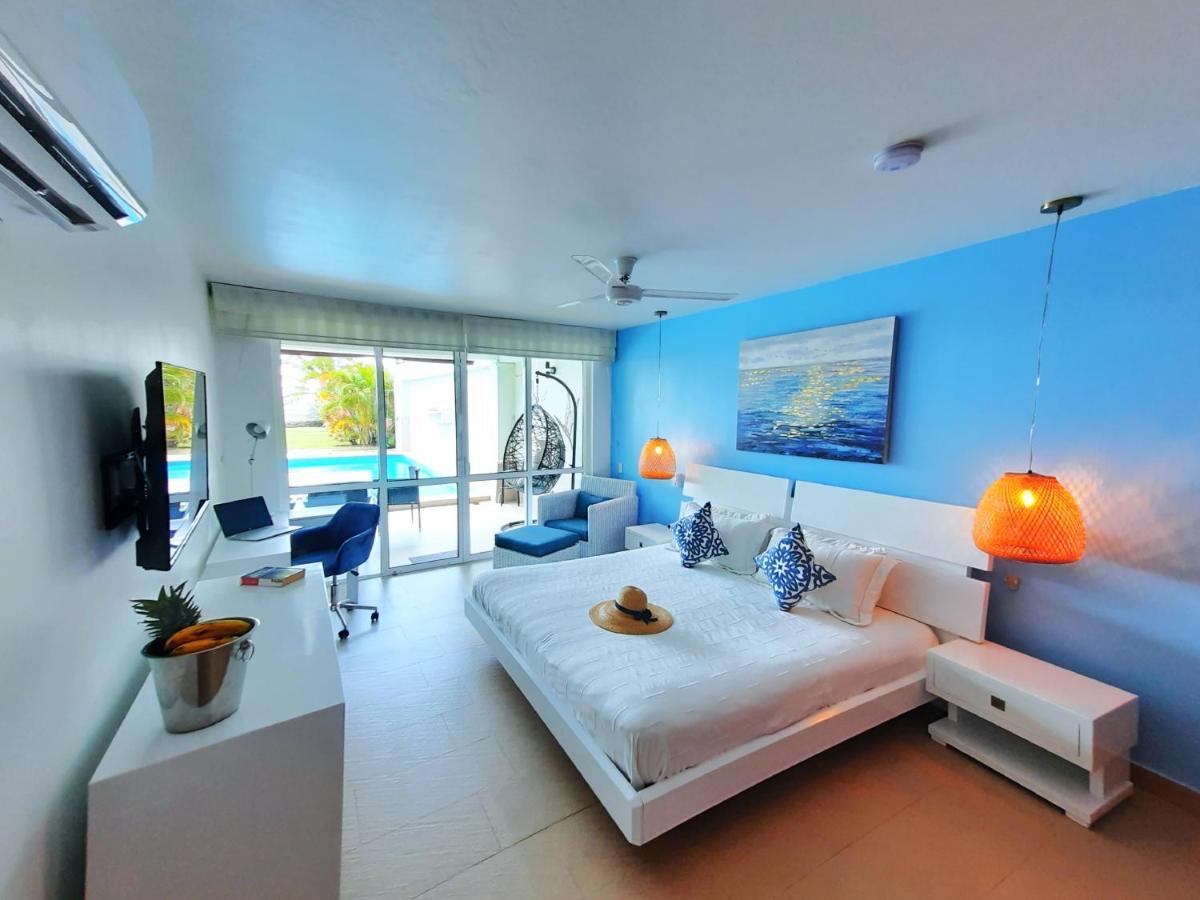 Beach Villa Sol & Mar Cartagena, Beachfront & Private Pool Exteriör bild